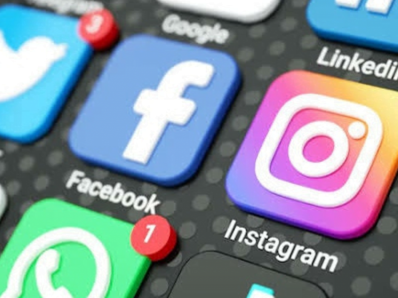 Platform Digital Pada Sebuah Media Sosial Tempat Perbincangan