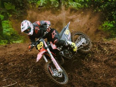 Kendaraan Trail Yang Membuat Sebuah Motor Lebih Tangguh