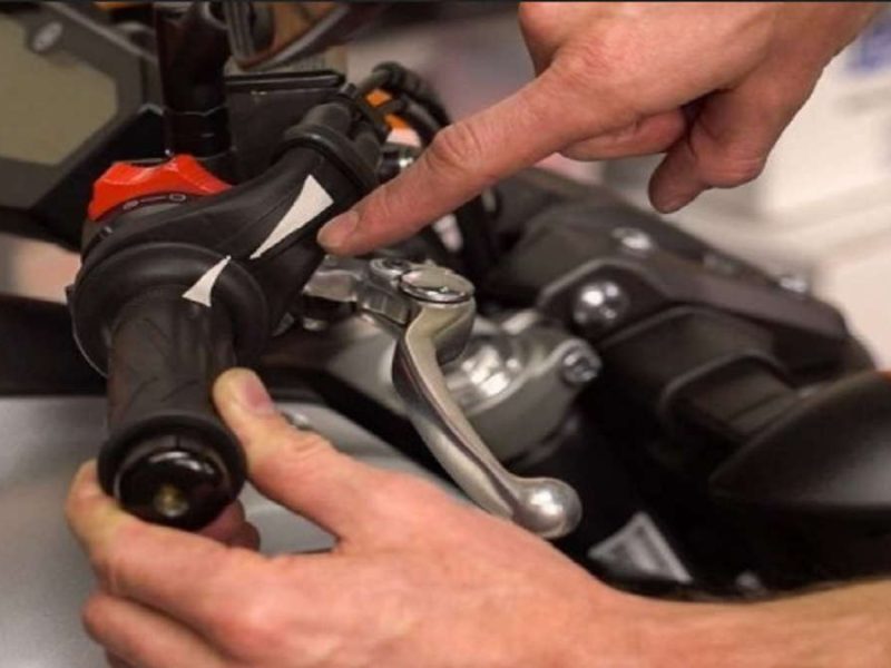 Gas Motor Nyangkut Bikin Pengendara Sulit Kendalikan Laju