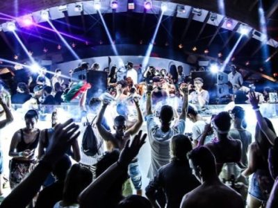 Tempat Hiburan Malam Atau Sebuah Club