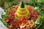 Hidangan Unik Indonesia Yaitu Nasi Tumpeng