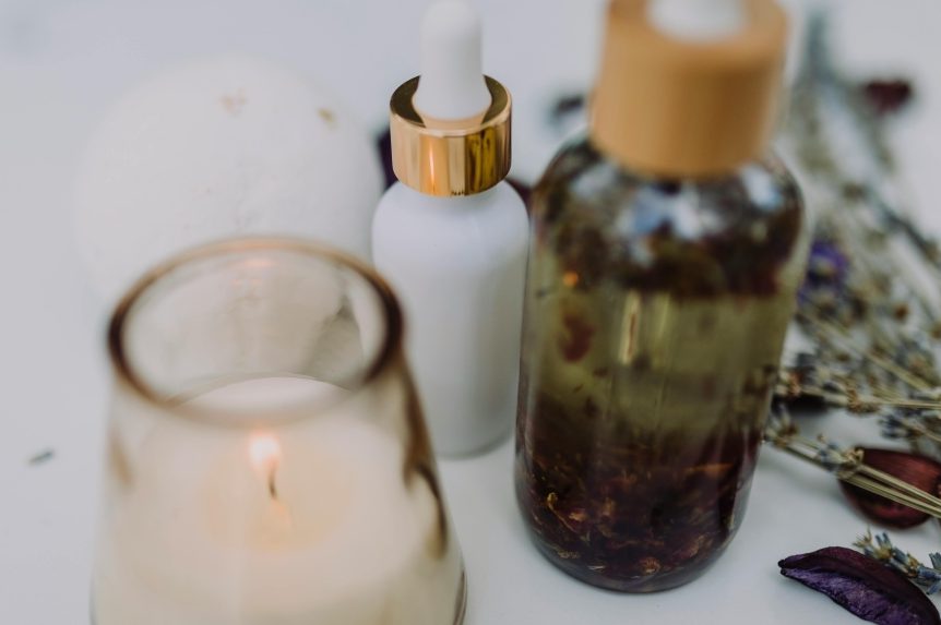 Bahan Tradisional Yang Membuat Unik Minyak Nyong Nyong