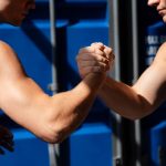 Olahraga Kekuatan Tangan Pada Sebuah Adu Panco