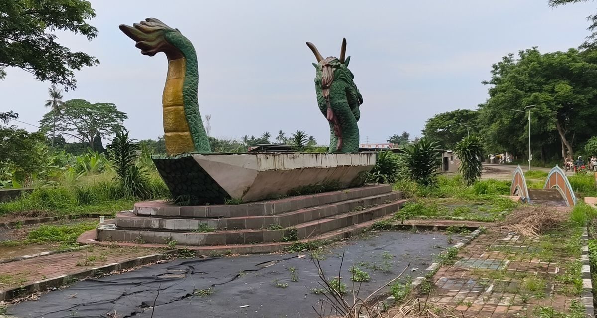 Taman Teluknaga: Pemerintah Abai, Pemilik Warkop Turun Tangan