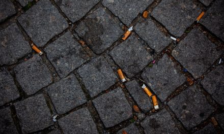 3 Dampak Buruk Buang Puntung Rokok Sembarangan