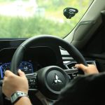 3 Trik Cerdas Nyetir Di Gang Sempit