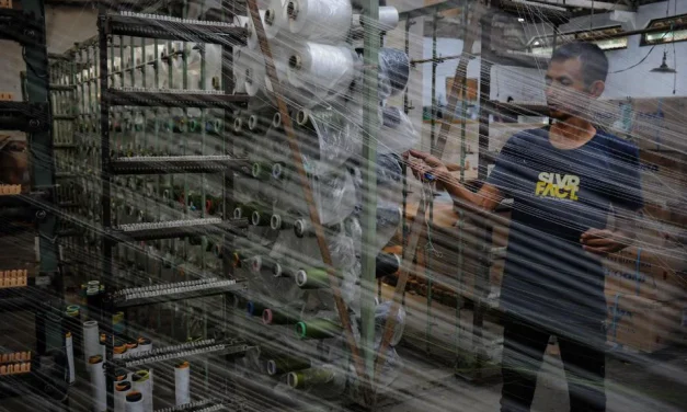 Industri Tekstil Lesu, Giliran Pabrik Bandung Gulung Tikar