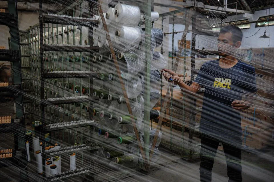 Industri Tekstil Lesu, Giliran Pabrik Bandung Gulung Tikar
