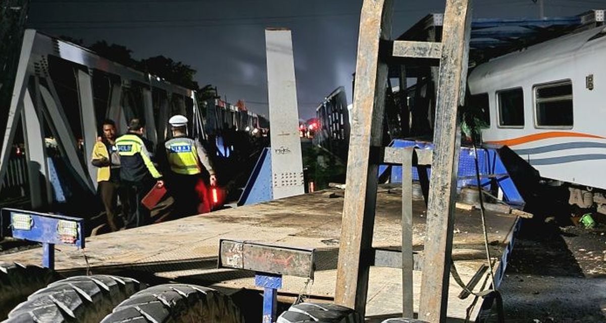 Tabrak Becak, Sopir Truk Pemkot Semarang Kena Sanksi!