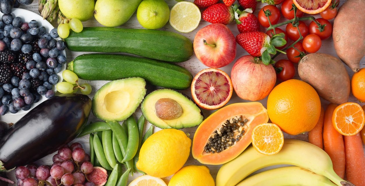 Trik Alami Turunkan Kolesterol Pakai Buah Sehat