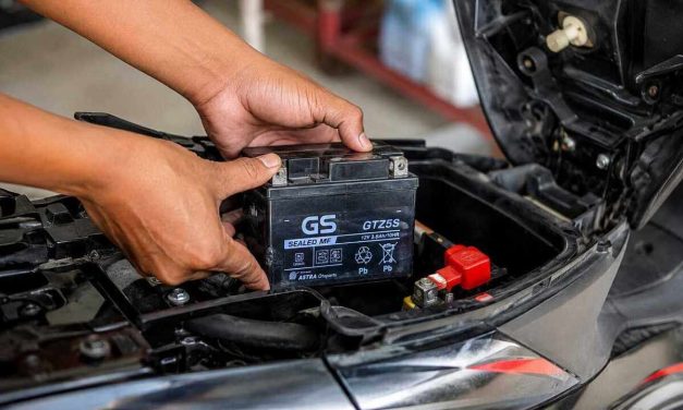 Jangan Tunggu Mogok! Ini Ciri Aki Motor Lemah