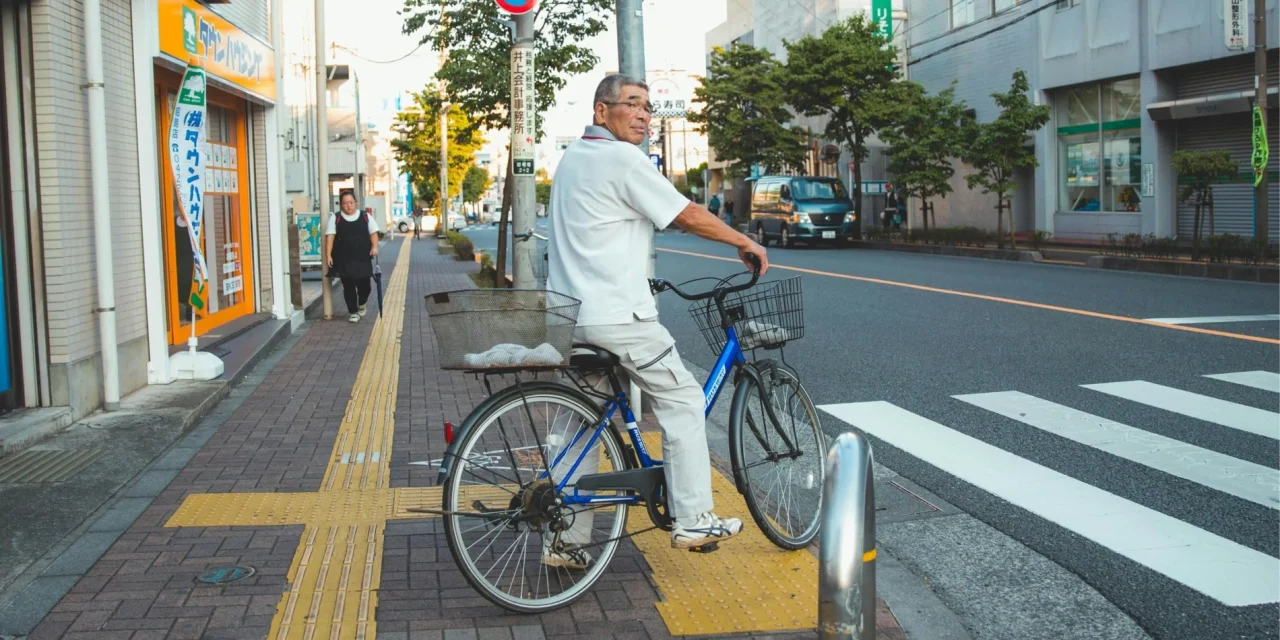 Rahasia Panjang Umur: Kebiasaan Jalan Kaki Jepang